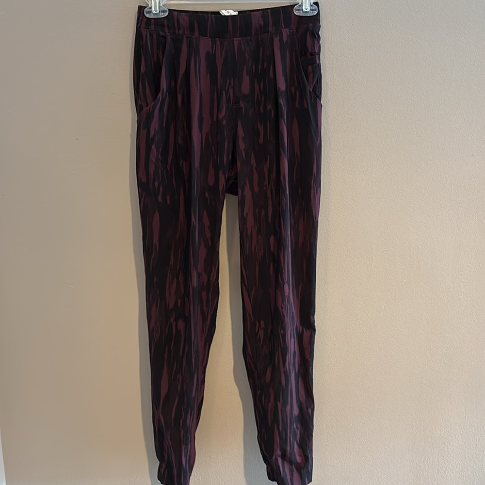 lululemon athletica joggers NWOT size 2 - Picture 6 of 15